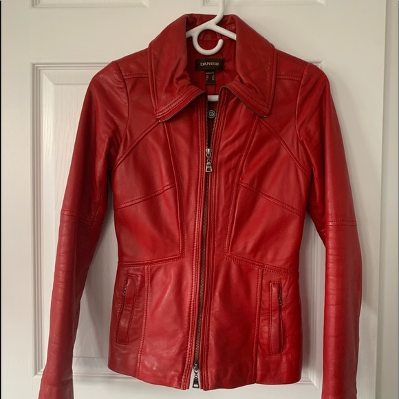 💯💕💕💕Beautiful Danier Leather blazer/Jacket - Picture 1 of 4